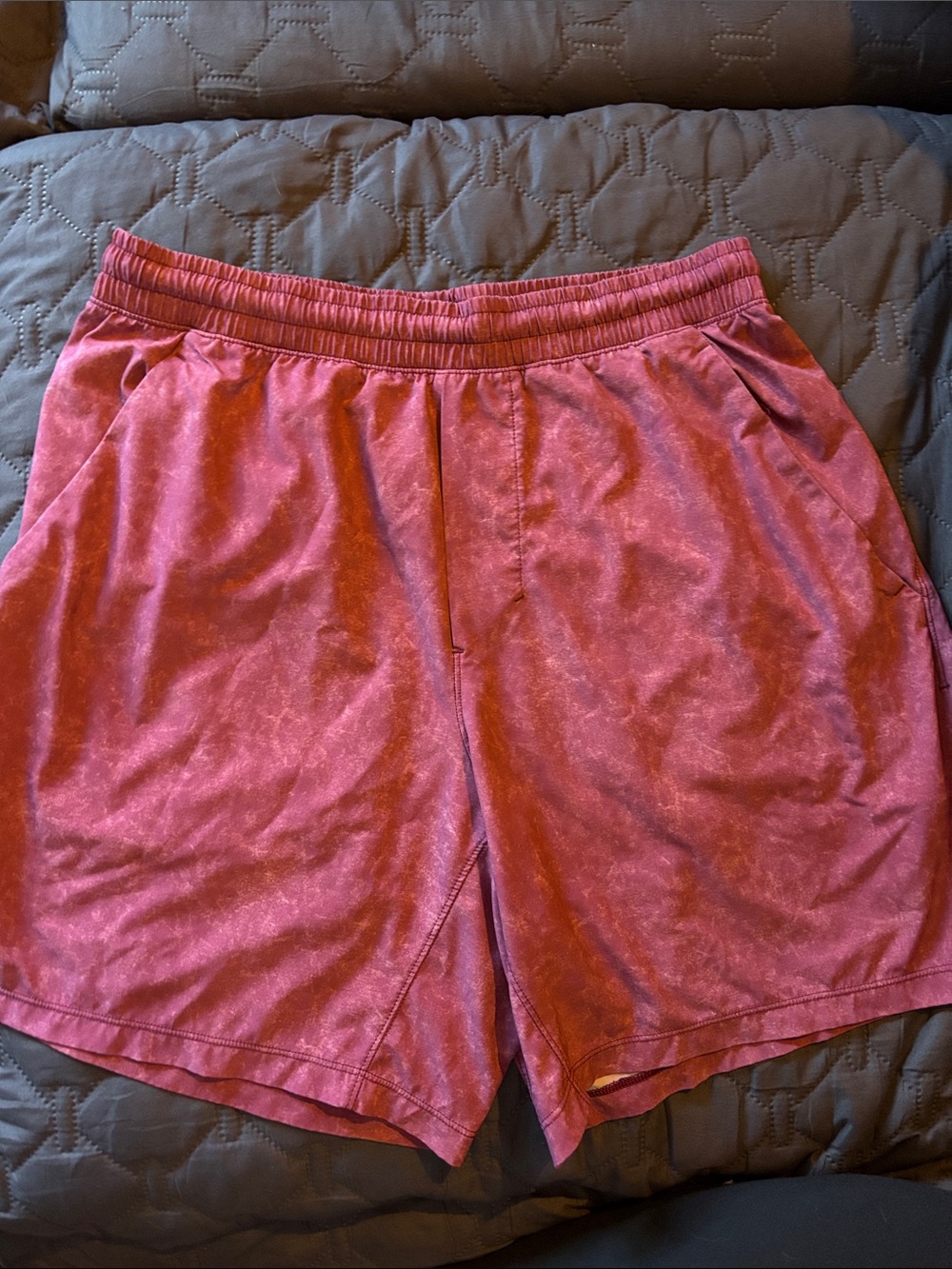 Mens Lululemon pace breaker shorts 7” unlined Size M